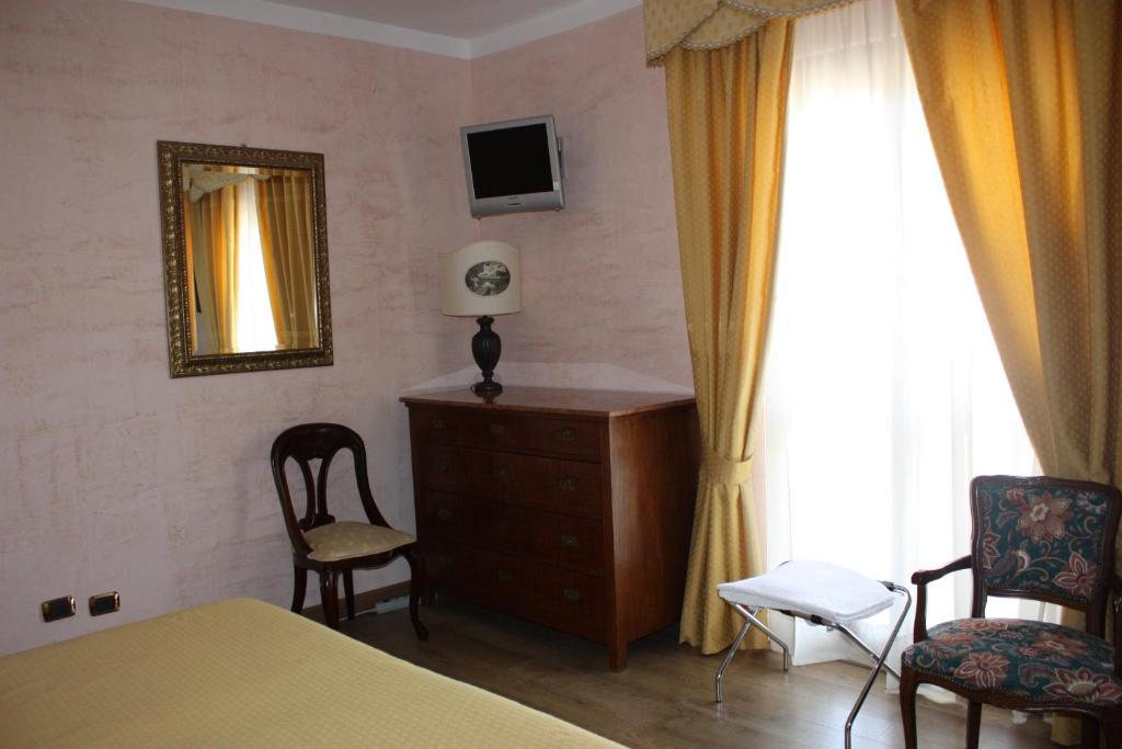 Hotel Sant'Agostino Paola Pokoj fotografie